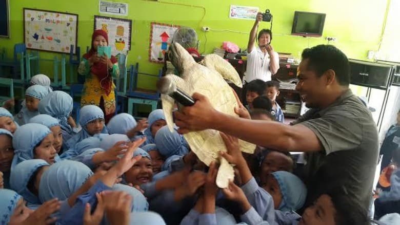 Ratusan Bocah TK-PAUD Belajar Mencintai Penyu