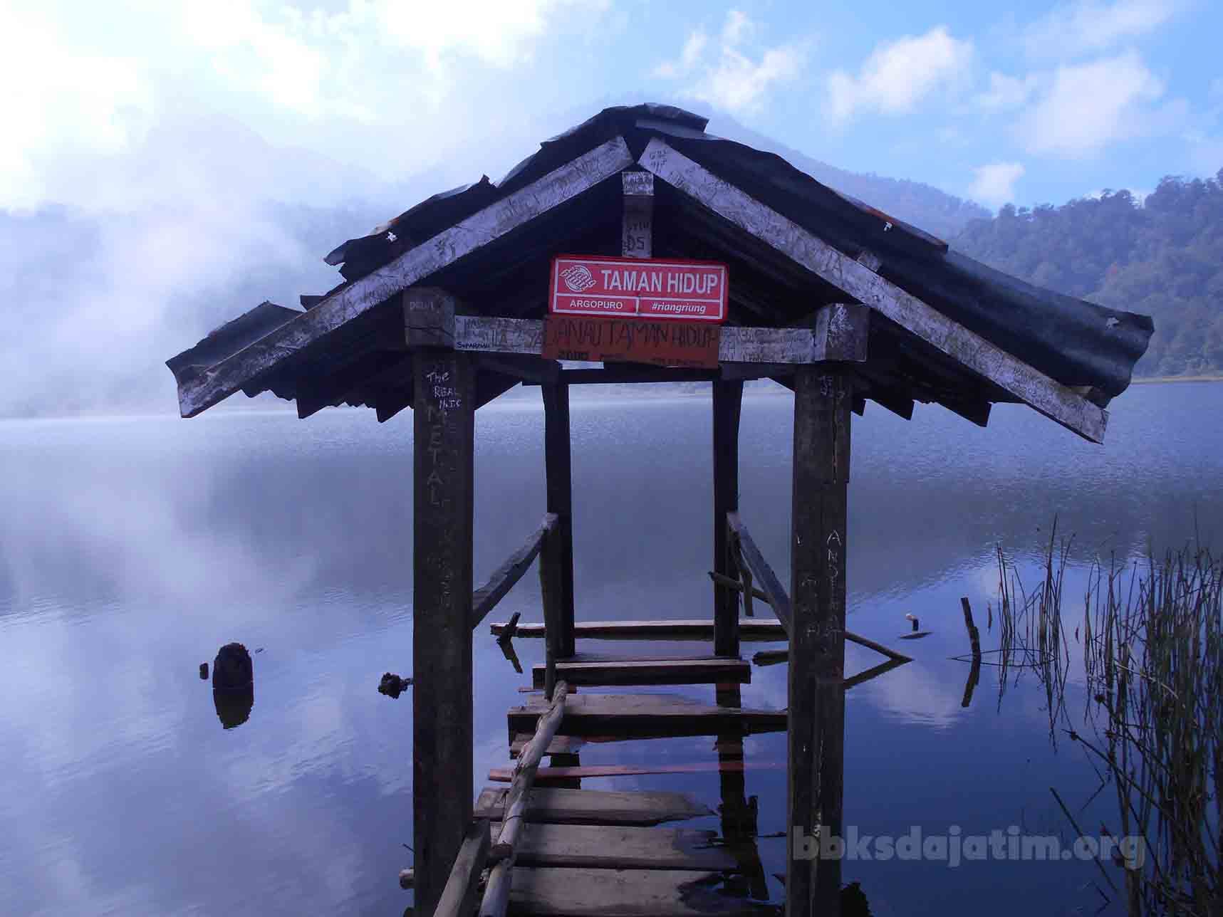 Pesona Dataran Tinggi Yang Bernama Danau Taman Hidup