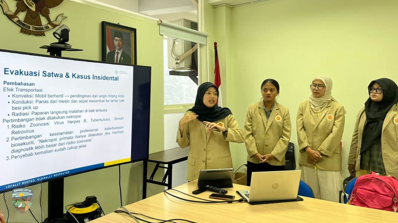 Belajar di Habitat Harapan! Magang Mahasiswa FKH UGM Menghidupkan Ilmu Kedokteran Hewan di Dunia Konservasi