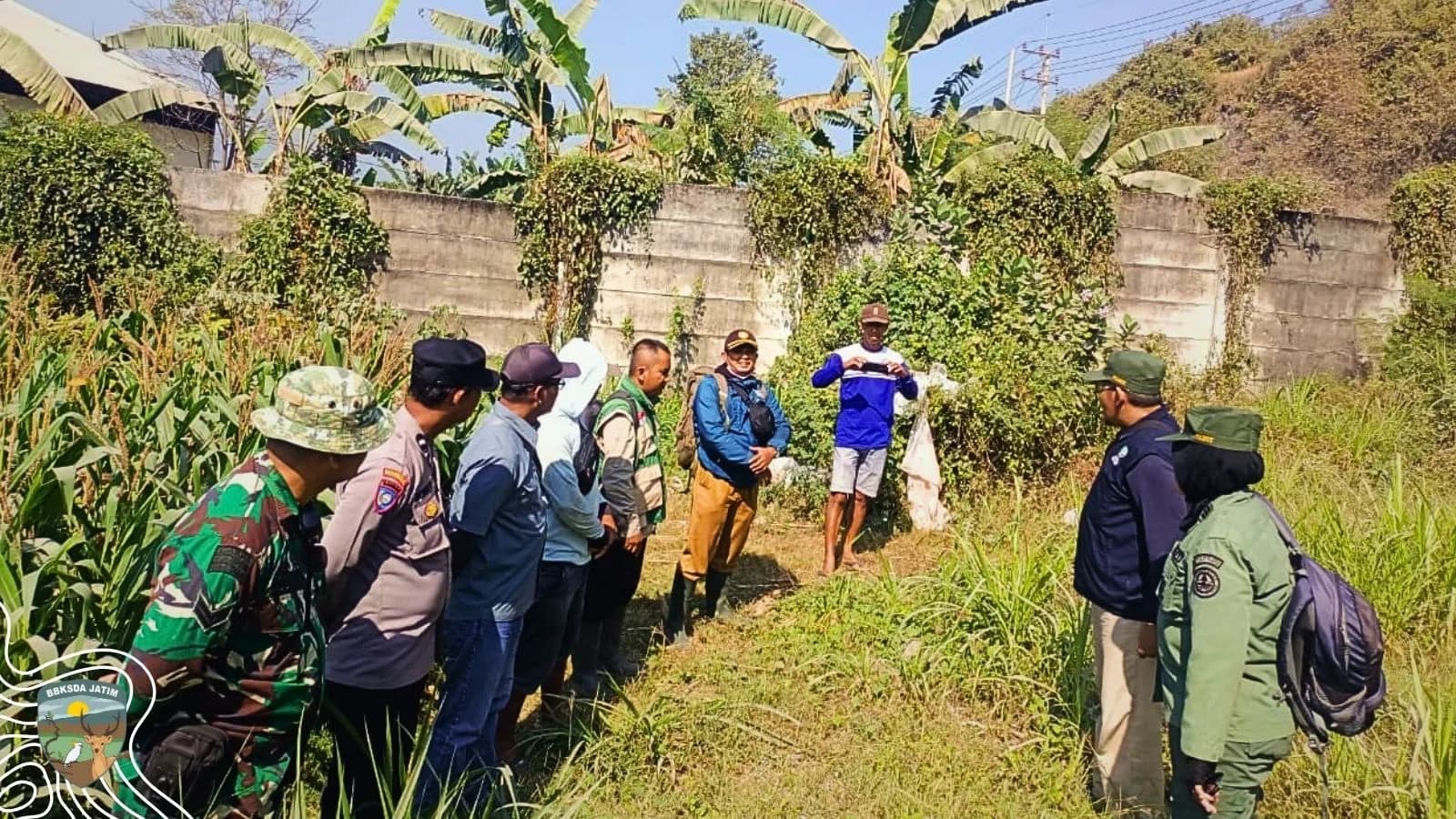 Jalan Tengah di Puger