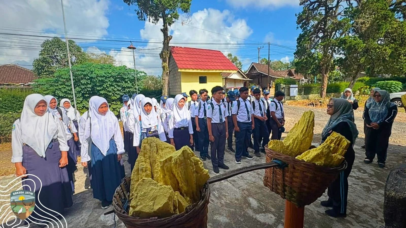 Janji Hijau di Lereng Kawah Ijen, Saat Anak-Anak Belajar Menjaga Warisan Bumi
