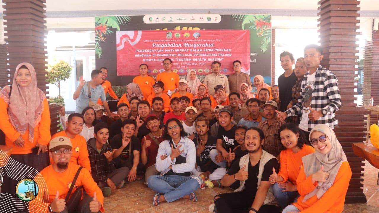 Pelatihan Kesehatan Bantuan Hidup Dasar Bagi Pemandu di Kawah Ijen