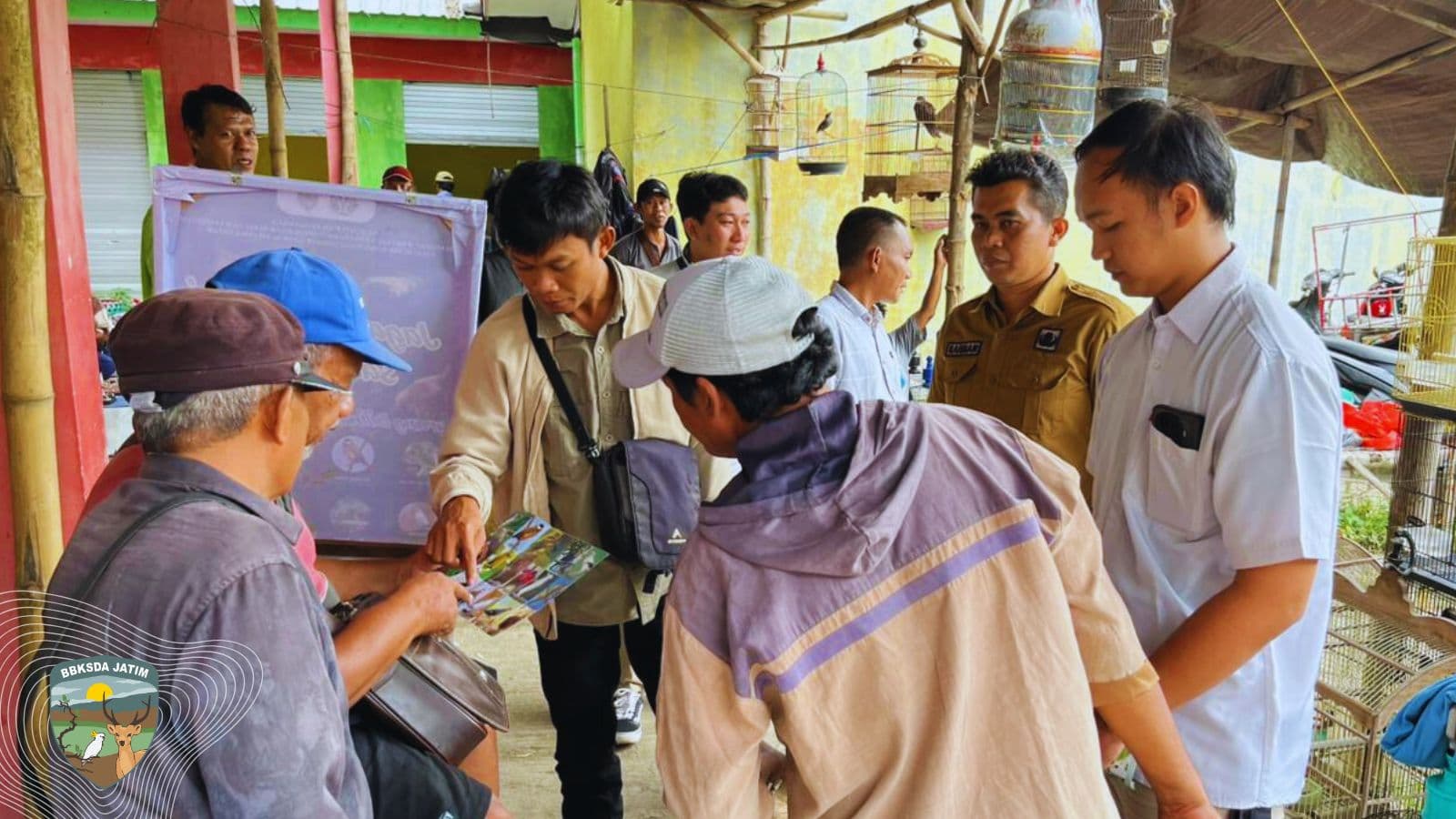 Ruang Edukasi, Menjaga Alam dari Lapak ke Lapak di Sumenep