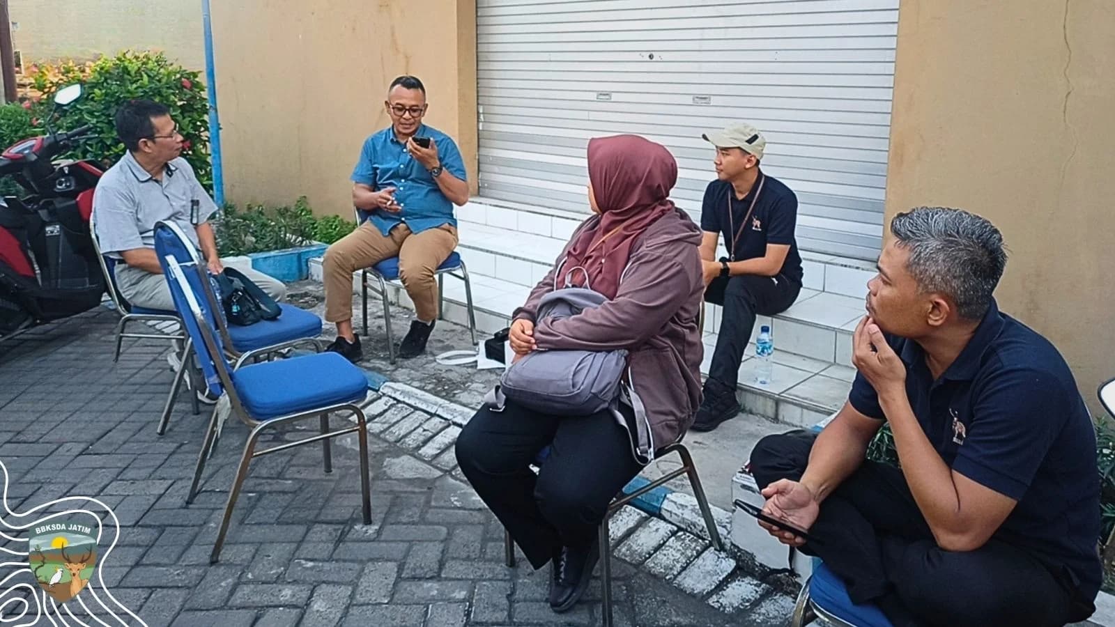 Tiga Hari Membuat Resah, Seekor Monyet Liar Justru Menghilang Saat Tim BBKSDA Jawa Timur Tiba