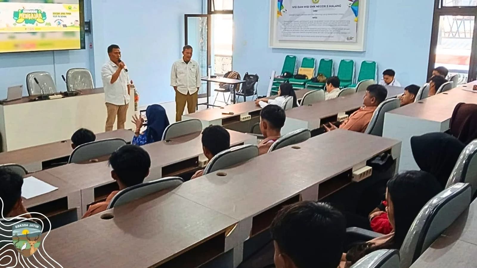 Menanam Benih Konservasi di SMK N 5 Kota Malang
