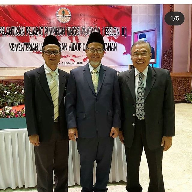 Antara sedih, bahagia dan bangga.... Selamat bertugas ditempat baru bapak kami @nprihadi , sungguh banyak pelajaran yang engkau berikan, yang patut kami teladani. Cepat, responsif dan akurat..... Sungguh terasa singkat waktu bersamamu membangun konservasi jawa timur.... Tentunya tidak berhenti sampai disini, ilmu, keteladanan darimu selalu kami nanti..... Selamat bertugas bapak Direktur Pemanfaatan Jasa Lingkungan Hutan Konservasi...... @sitinurbayabakar 
@siti.nurbayabakar 
@inungwiratno 
@kabar_alam 
@indonesianwildlife 
@risaalif___ 
@twakawahijen_official